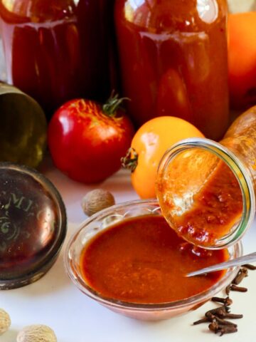 Homemade catsup from 1859 recipe