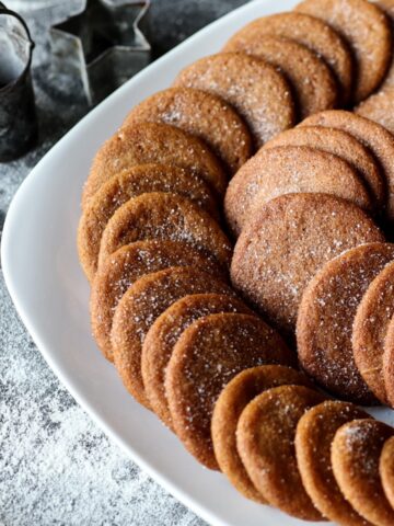 a plate of ginger snaps
