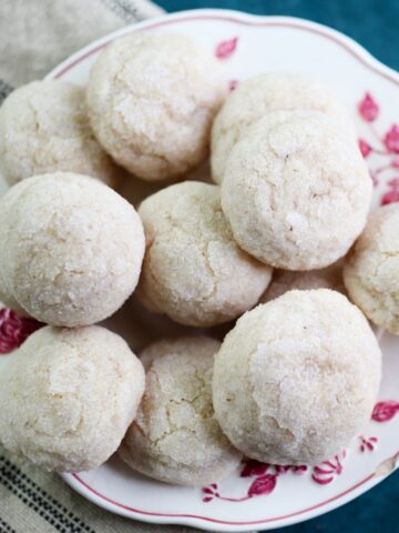 A plate of Bachelor's Button cookies