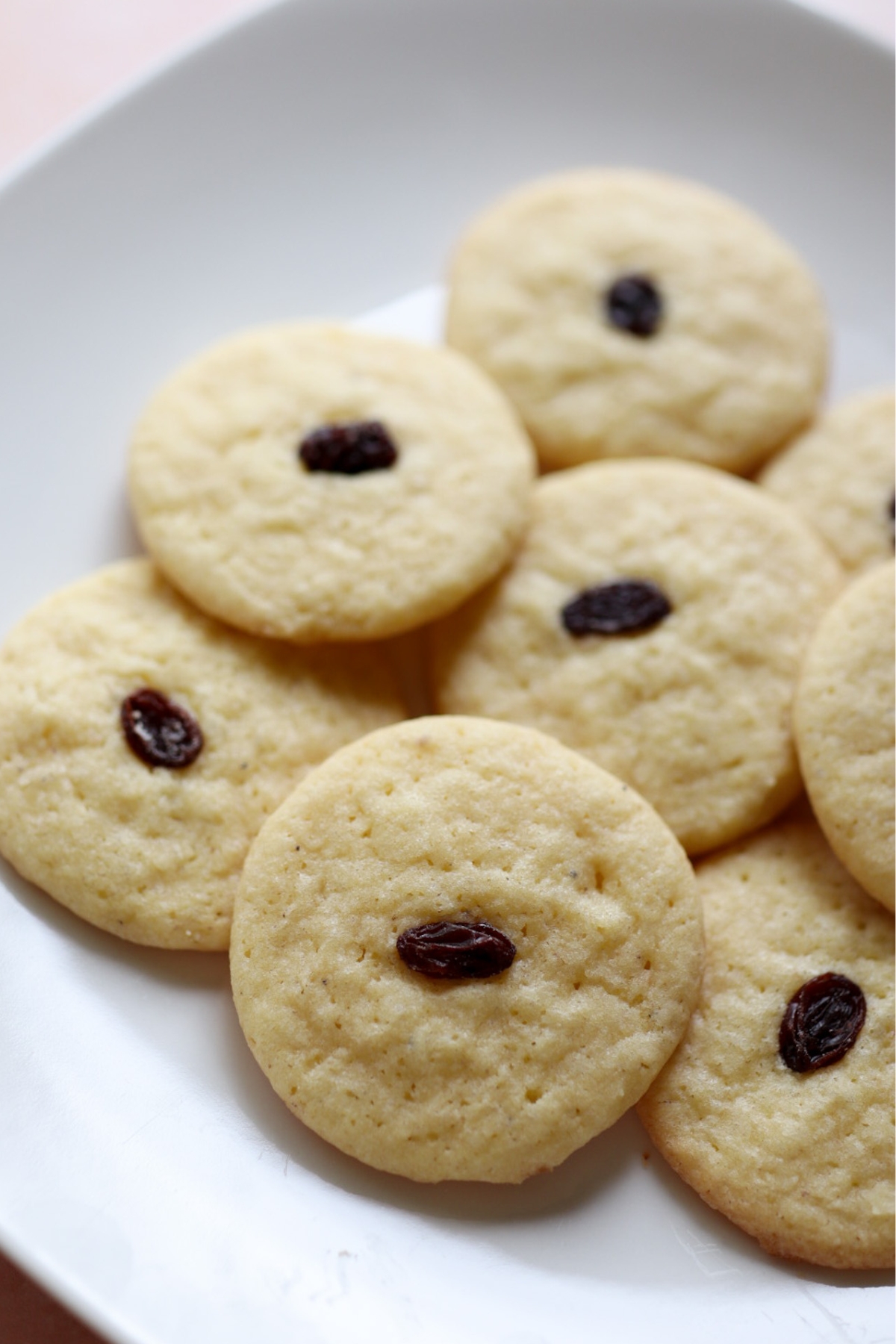 a plate full of Connecticut Cookies