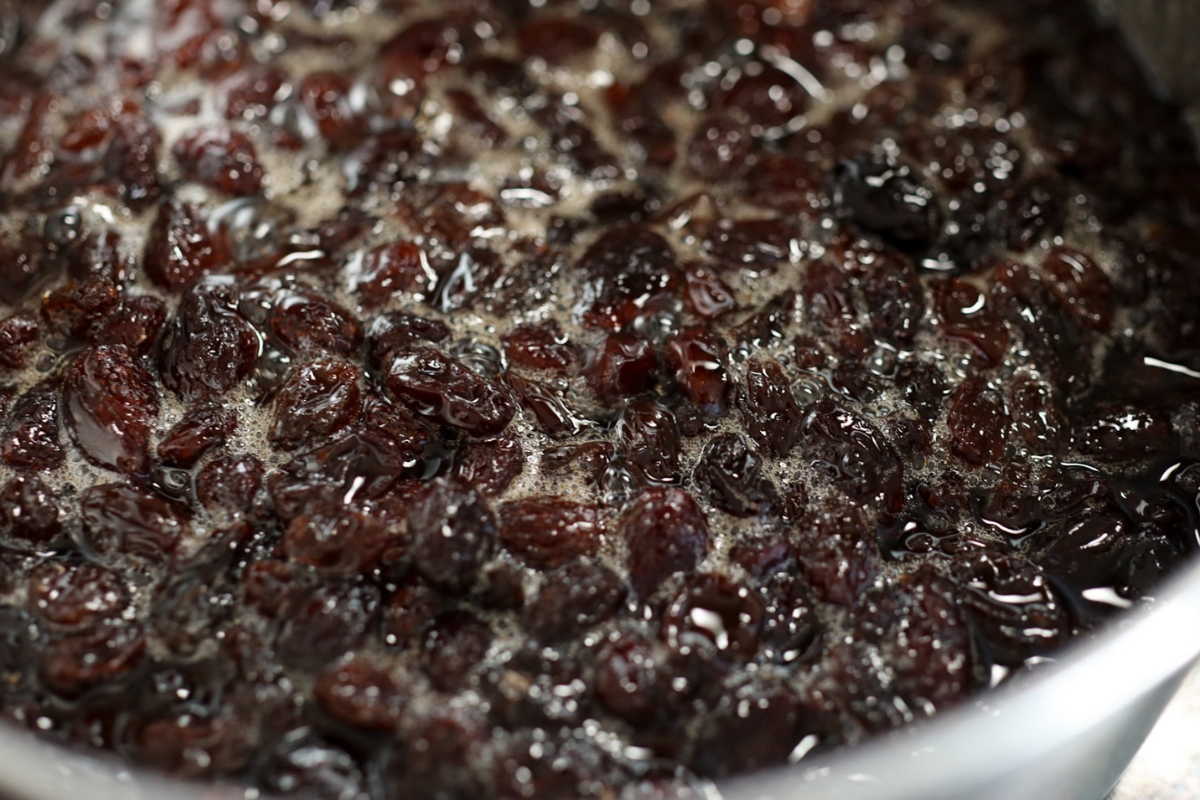 raisins in 1800s cough syrup preparation