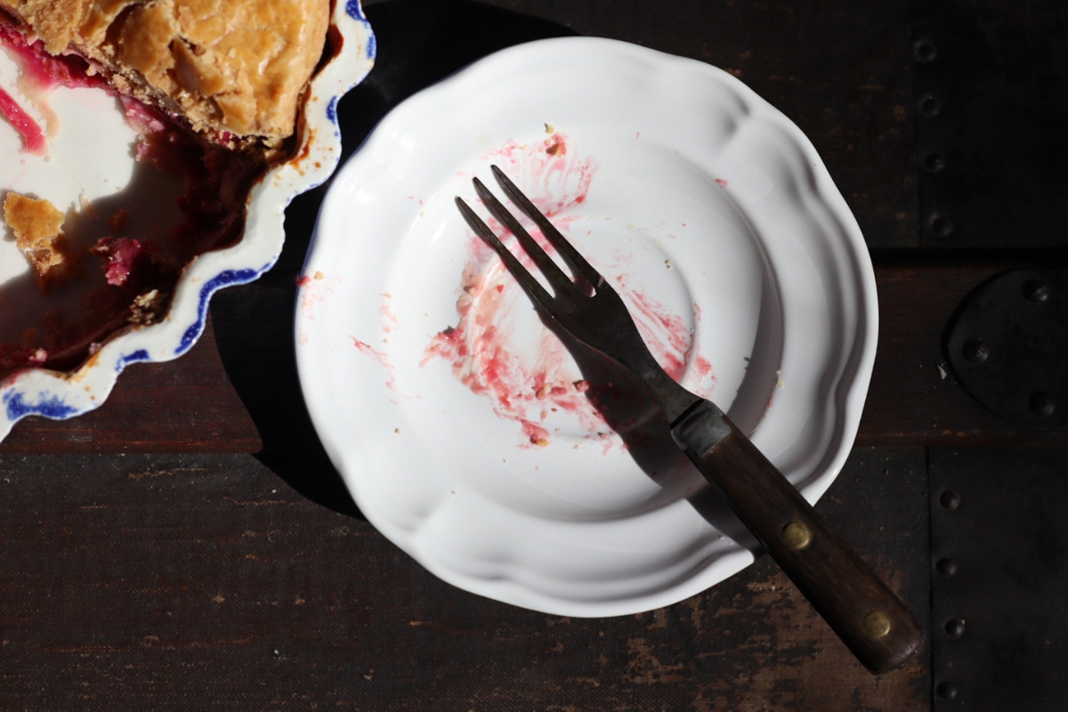 an empty plate