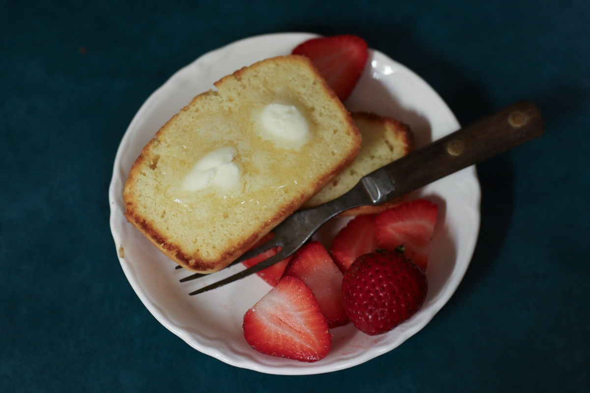a slice of old fashioned Sally Lunn cake