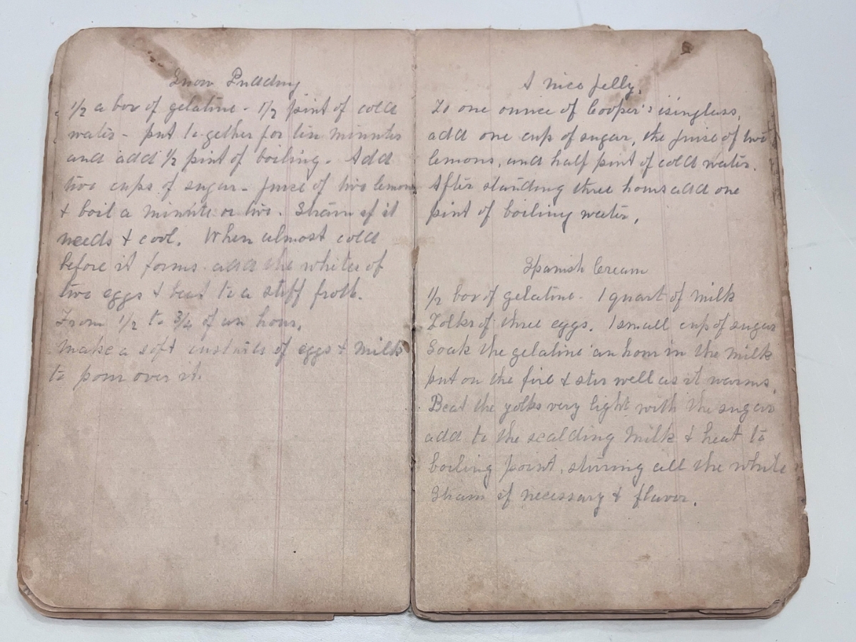 two pages in a handwritten cook book