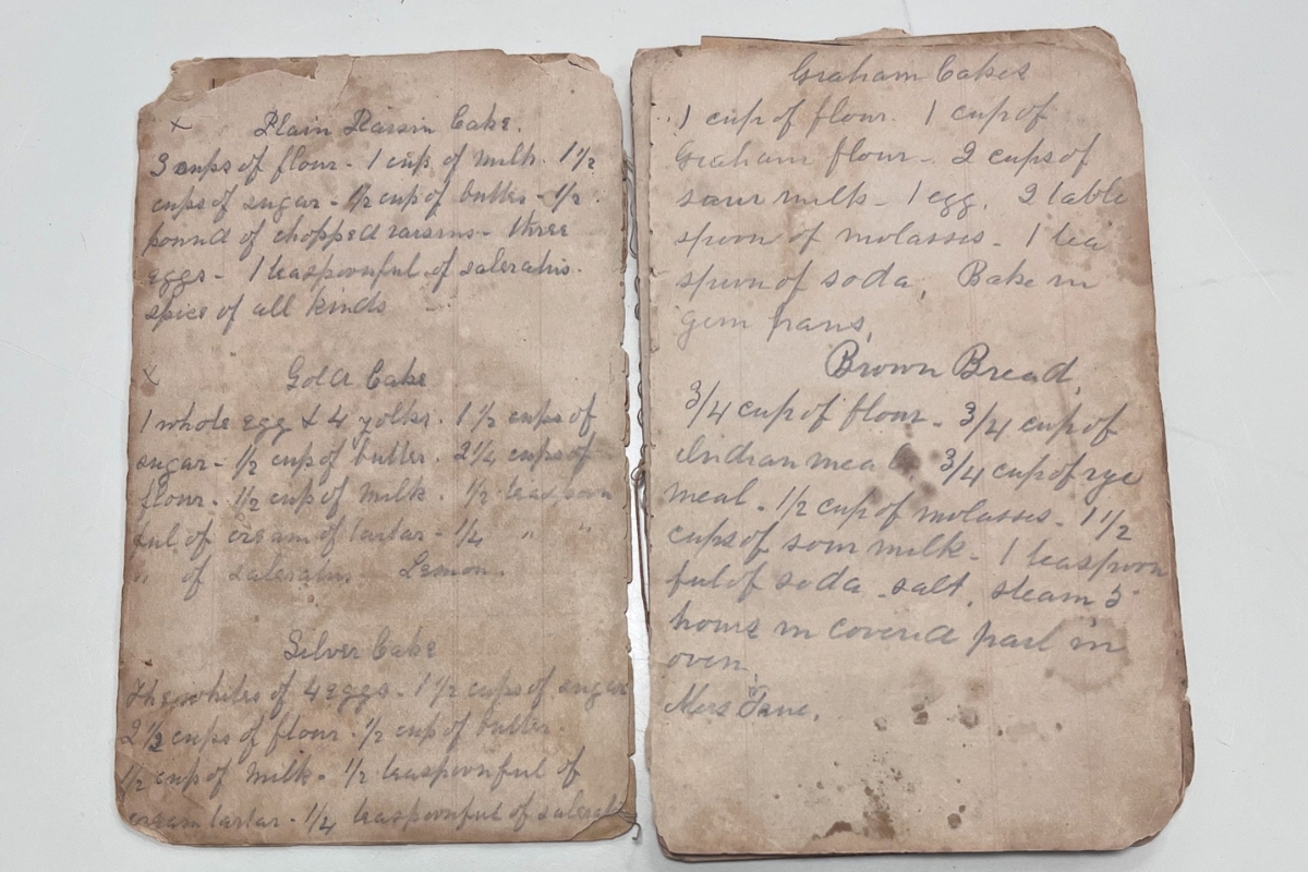 two pages of a handwritten cook book